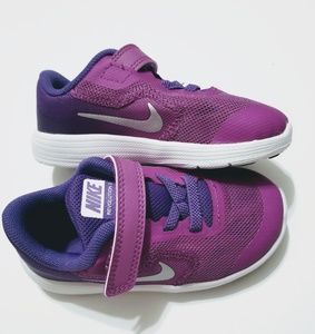 NEW!!Nike Girls Revolution 3 Toddler Size